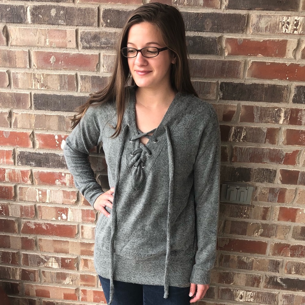 SUPER SOFT GREY LACE UP SWEATER!😍😍